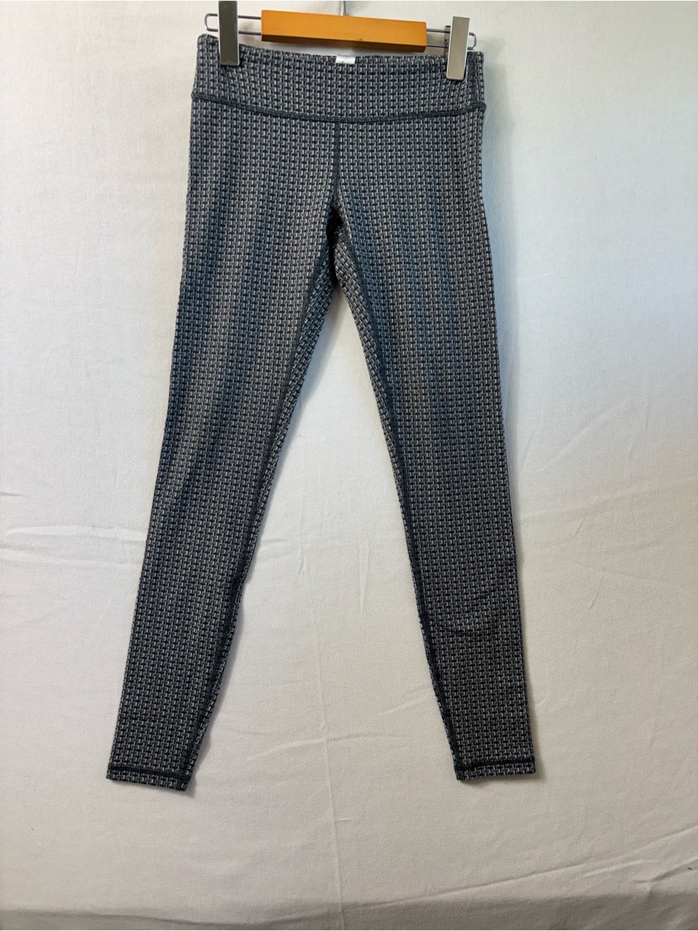 ivivva by lululemon Girls Size 12 Black Grey Printed Leggings